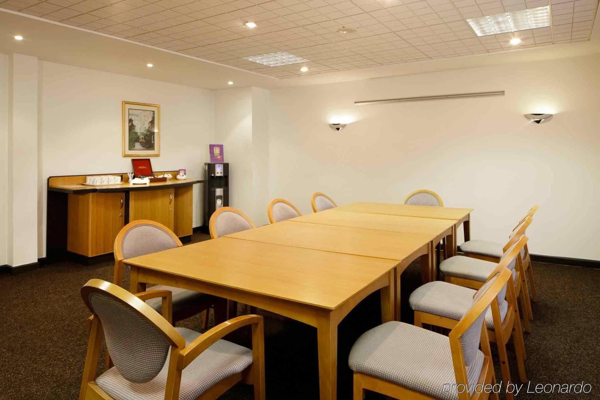 Ibis Lincoln Hotel North Hykeham Ngoại thất bức ảnh